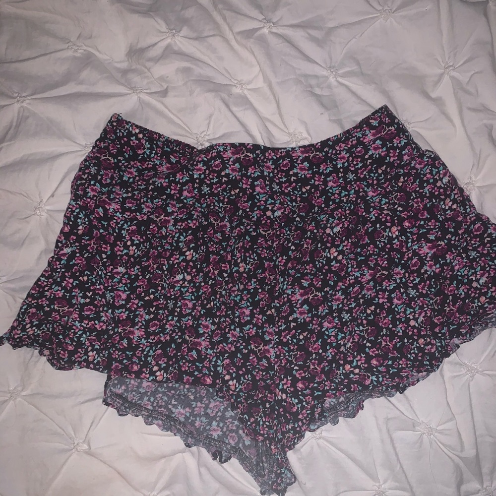 American Eagle floral shorts
